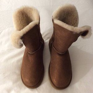 Australia Bailey Button Metallic Logo Boots